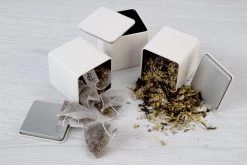 Theedoos Van ZENZYTEA® - Bamboe - Theedoos 9 Vaks - Inclusief 3 Theeblikken Voor Losse Thee - Geschikt Voor Grote & Kleine Theezakjes - Vierkant - Grote Vakken - Luxe Verpakking - Cadeau -Koffie Series Winkel 1200x800 28