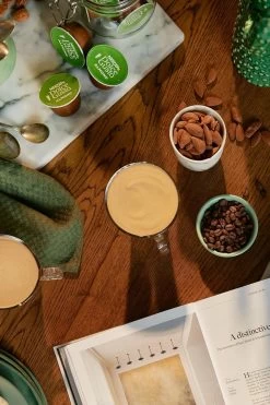 Nescafé Dolce Gusto Almond Macchiato Capsules - Vegan Koffie - 36 Koffiecups 18 Nescafé Dolce Gusto Almond Macchiato Capsules - Vegan Koffie - 36 Koffiecups -Koffie Series Winkel 800x1200 2