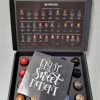 Koffie Proeverij Pakket Met 20 Stuks Verschillende Smaken En Mystery Card 'Enjoy The Sweet Moment' Met Persoonlijke (video) Boodschap | Verjaardag | Sinterklaas | Kerstpakket | Vaderdag | Moederdag | Jubileum | Valentijnsdag -Koffie Series Winkel 899x1200